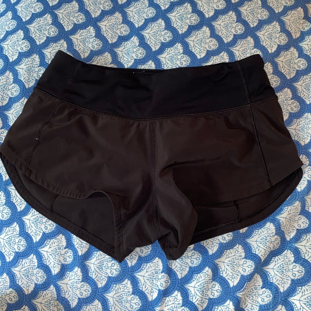 LULULEMON — Black Speed Up Shorts
